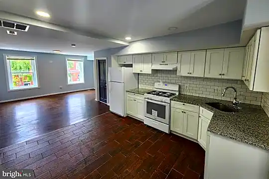 107 S Wolfe St #2 Photo 2