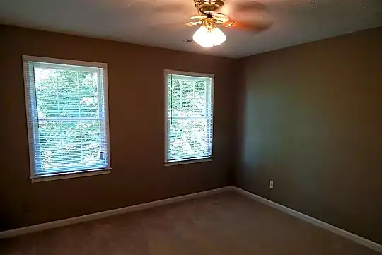 5299 Weyden Ct Photo 2