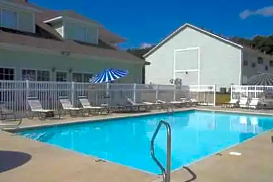 Rose Lawn Apartments Photo 1