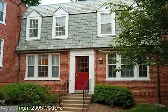 1740 N Rhodes St #295 Photo 1