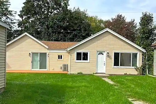 1020 Lincoln St Photo 1