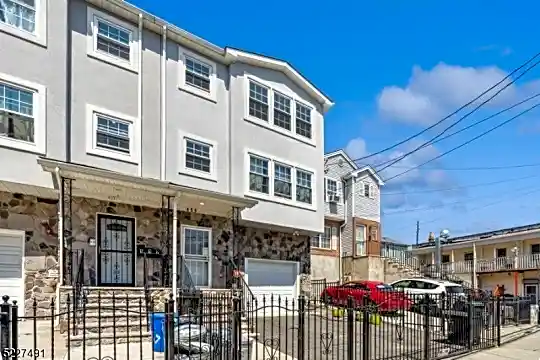 455 S 14th St #2 Photo 1