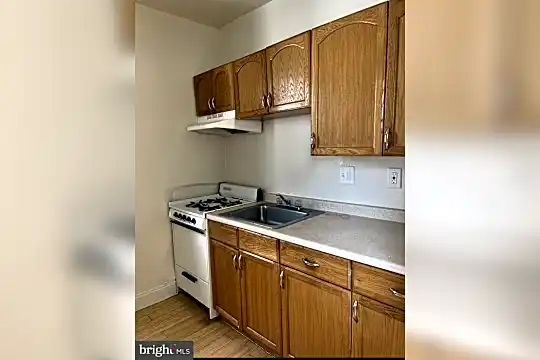 776 Washington Blvd #2R Photo 2