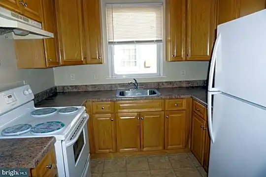 807 Burmont Rd Photo 2