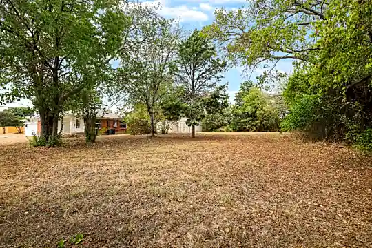 1657 E Campbell Rd Photo 2