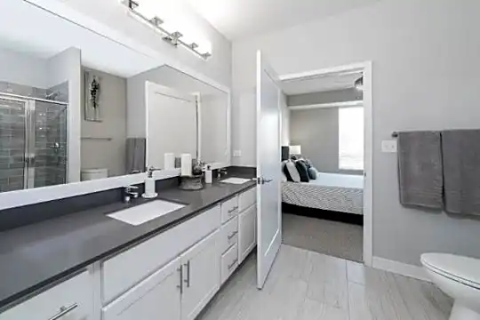 205 W Touhy Ave Photo 1
