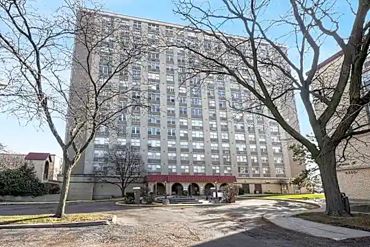4300 W Ford City Dr #509 Photo 1