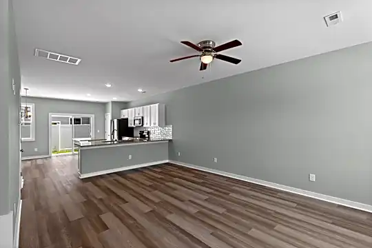 320 Starfish Ln Photo 2