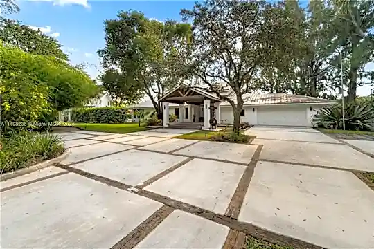 10188 El Caballo Ct #10188 Photo 1