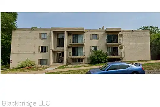 756 Hall Ave Photo 1