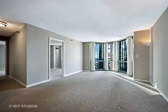 195 N Harbor Dr #2609 Photo 2