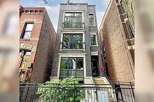 928 N Wolcott Ave #3 Photo 1