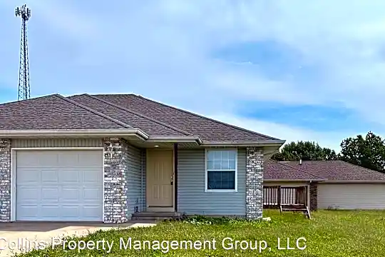 355 Peach Tree St Photo 1