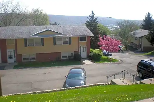 Mountainbrow Village Townhomes Photo 1