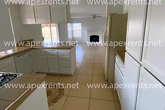 81334 Thistle Way Photo 1