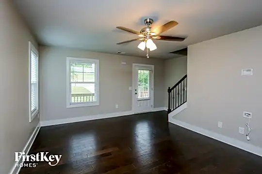 6575 Terracewood Lane Photo 2