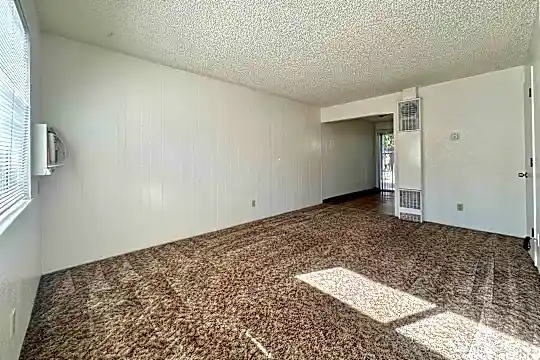 825 Belli Dr Photo 2