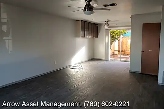 309 Graves Ct Photo 2