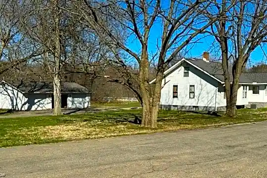 3875 Roseville Rd Photo 2