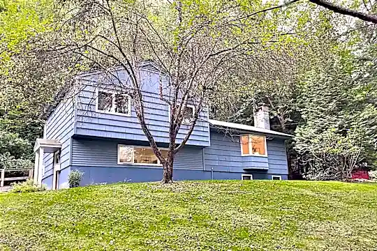 6 Barrett Rd Photo 1