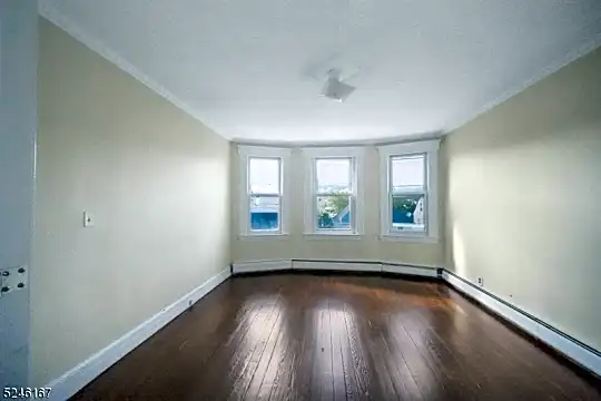 70 Valley St Photo 1