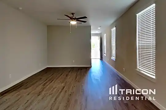 2411 Foster Hill Road Photo 2