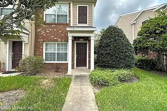 8145 Summerside Cir Photo 1
