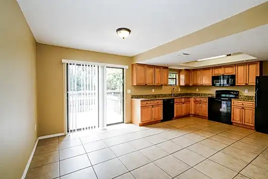 5810 Corkwood Ct Photo 2