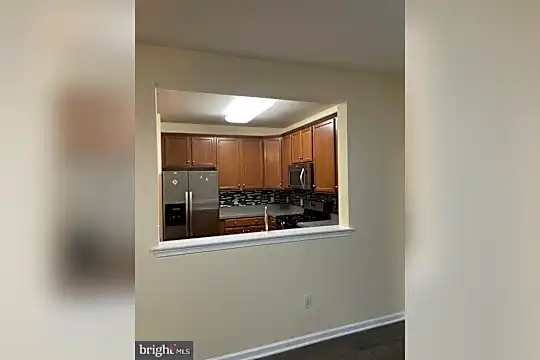 1341 Sierra Dr Photo 2
