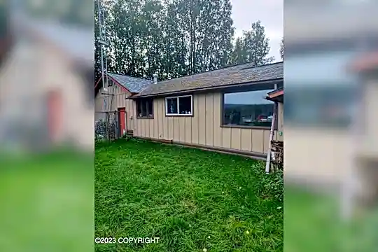 7683 W Dean Dr Photo 2