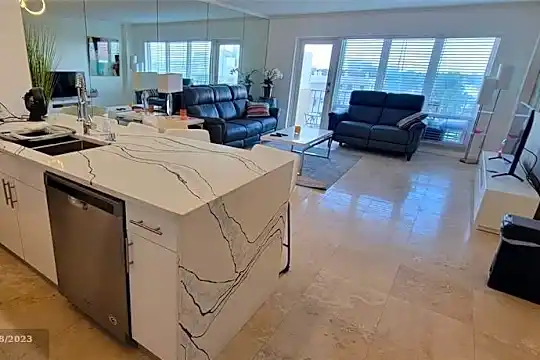 340 Sunset Dr #709 Photo 2