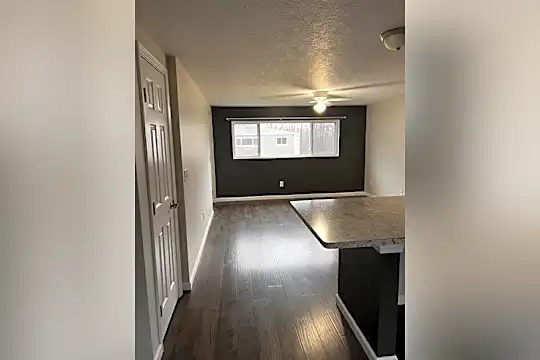 299 Martha Ave Photo 2