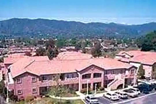 Heritage Oaks Senior Apartments Photo 1