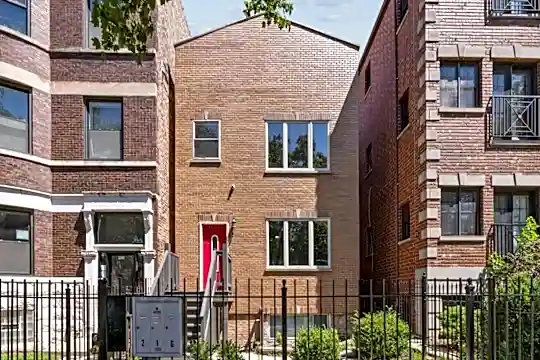4631 S Langley Ave #1 Photo 1