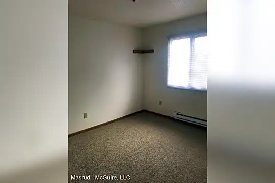 316 Monitor St Photo 2