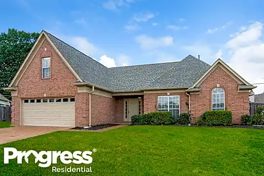 8214 Hampton Wood Cv Photo 1