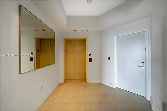 60 Edgewater Dr #9H Photo 2