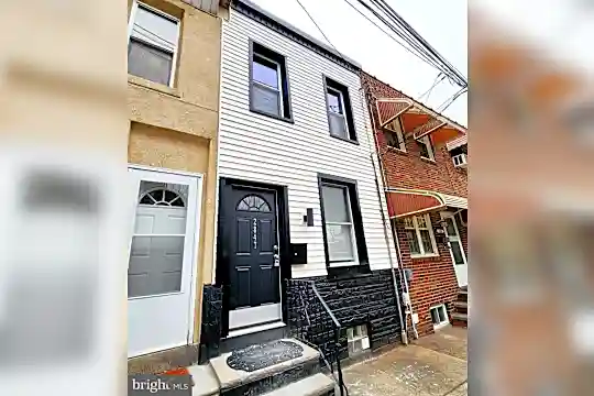 2847 Livingston St Photo 2