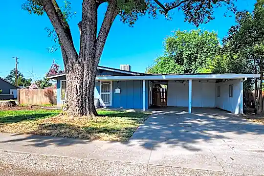 65 Sherman Dr Photo 1