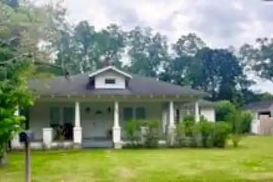 208 Donaldson St Photo 1