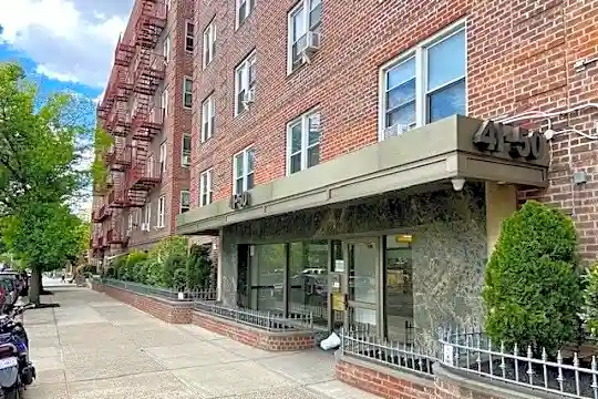 41-50 78th St #609 Photo 1