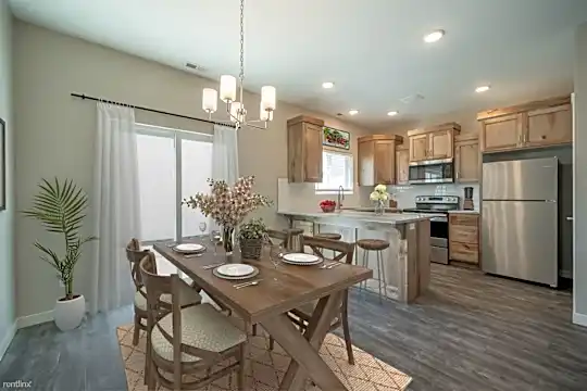 1801 Jennie Lee Dr Photo 2