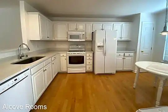 9014 Blueshot Ct Photo 2