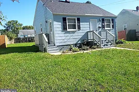 171 W Deen Ave Photo 1