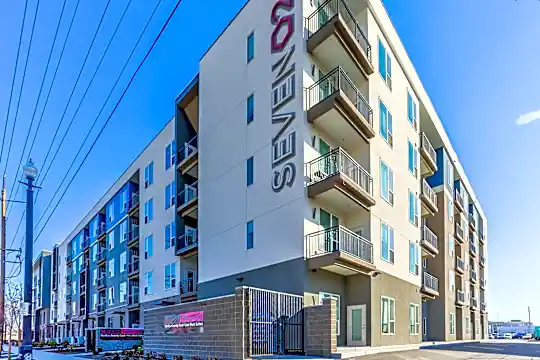 Seven 02 Main Photo 2