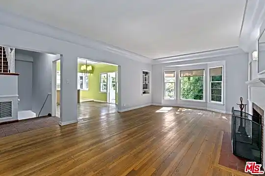 2519 Panorama Terrace Photo 2