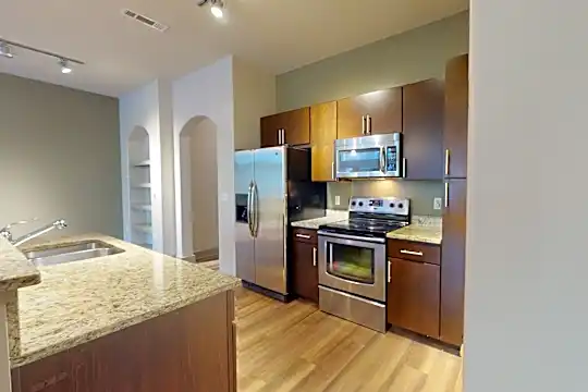 300 2nd Ave Photo 2