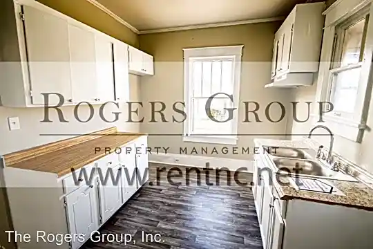 210 Carolina Ave Photo 2