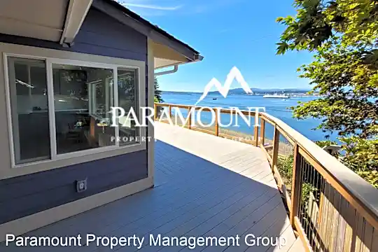 2895 Beach Dr E Photo 1