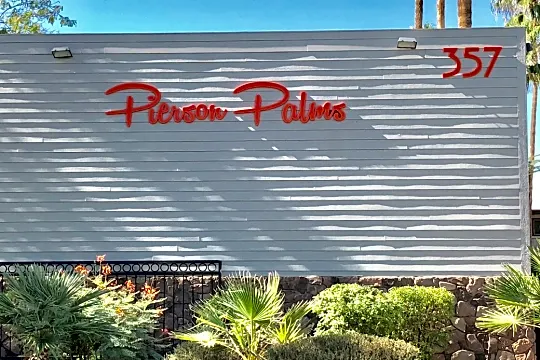 Pierson Palms Photo 1